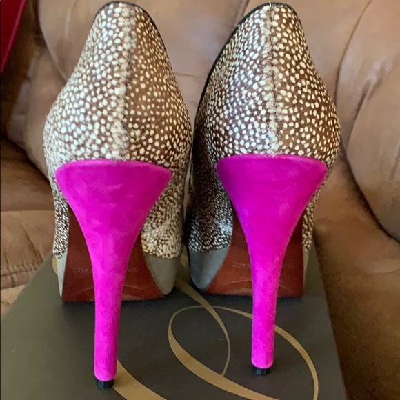 Shoes - Picture 3 of 6